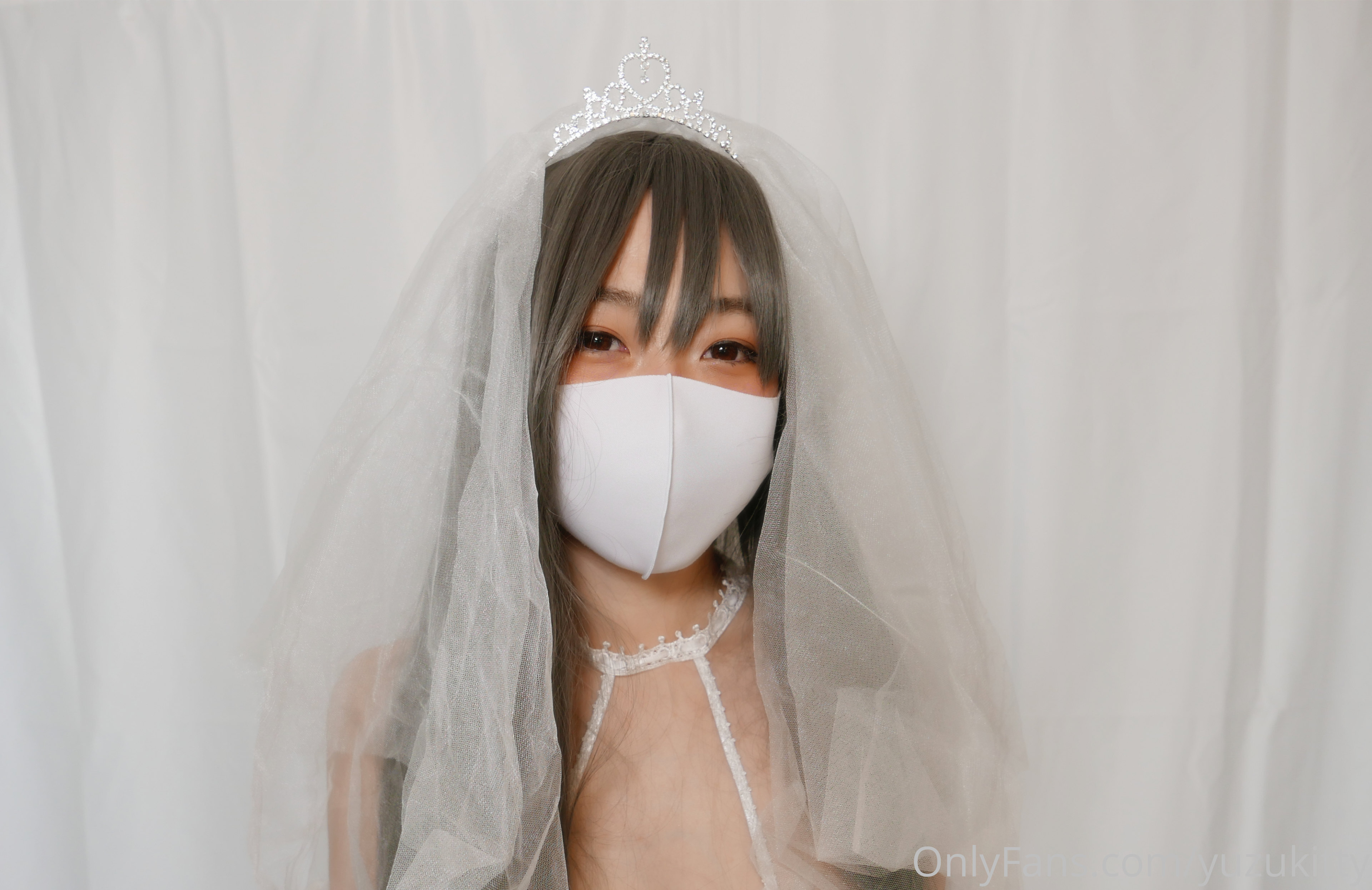 《YUZUKITTY_堕落日记2：白丝新娘胁迫花嫁~少女柚子猫在艳照胁迫是穿上婚纱与白丝，在粗暴羞辱中达到高潮的她，能否守住最后的底线？》最新高清视频播放封面图