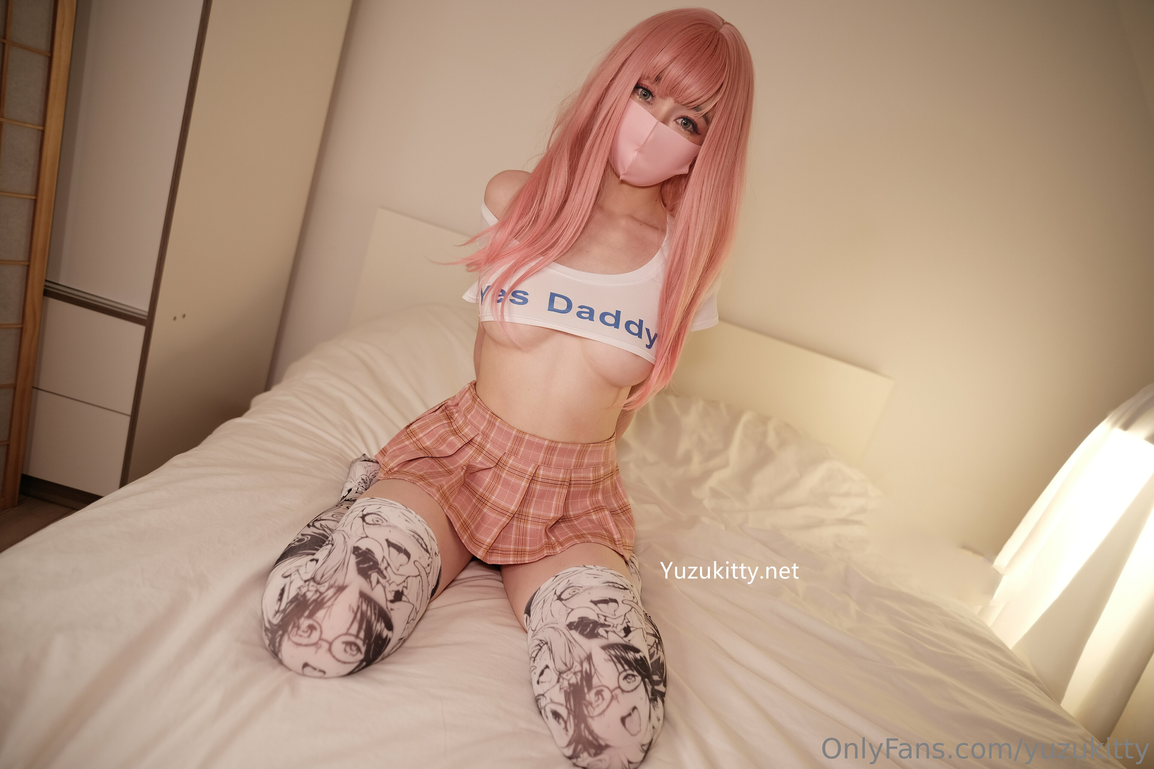 《YUZUKITTY_美女上司竟是线下陪玩！什么样的反差角色会让你兴奋呢》最新高清视频播放封面图